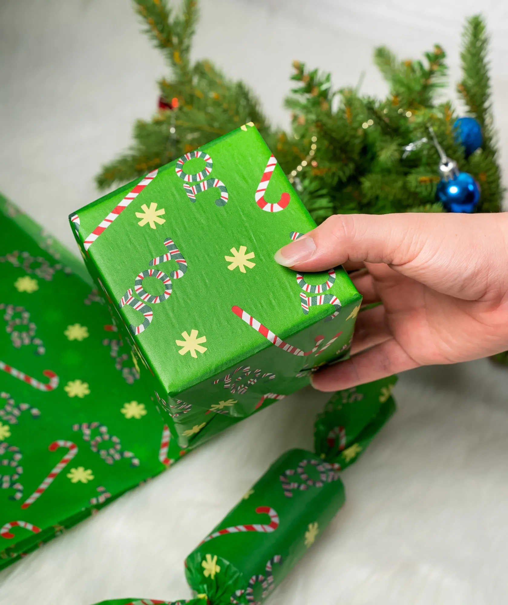 Christmas Candy Cane Green Tissue Paper 20" x 30" Bluk Pack